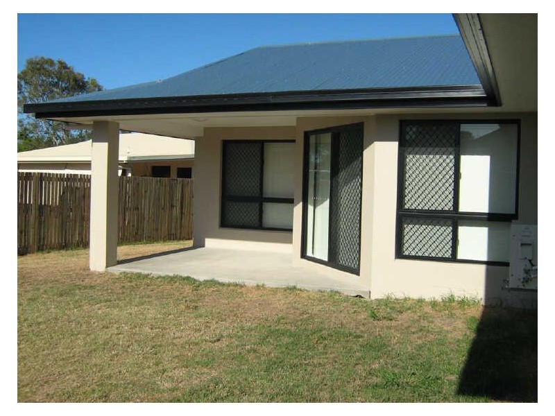 8 Hillview Place, Bowen QLD 4805