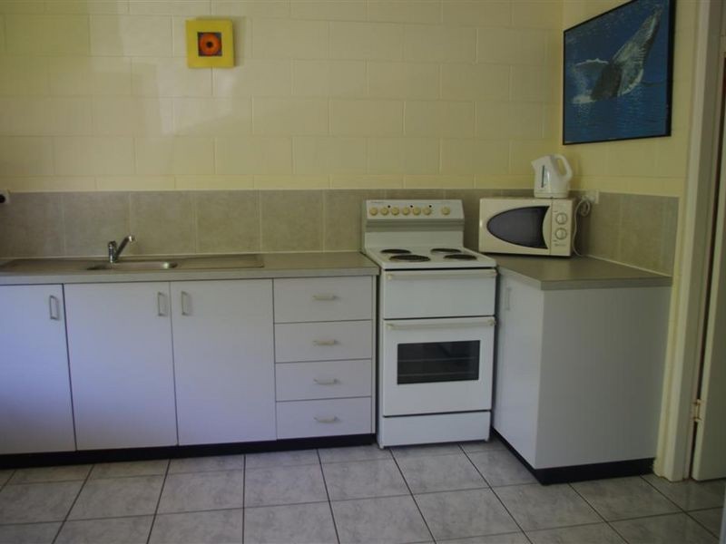 4/41 Crofton Street, Bowen QLD 4805