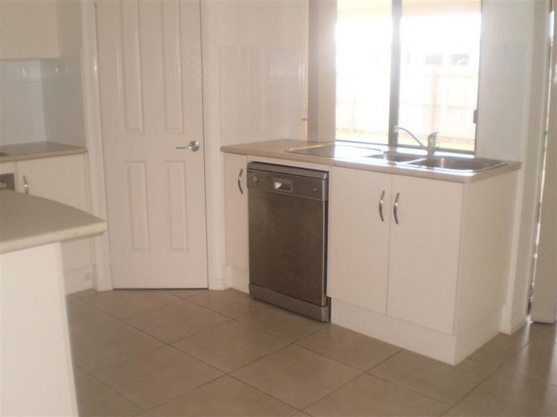 2/1 Cullen Close, Bowen QLD 4805