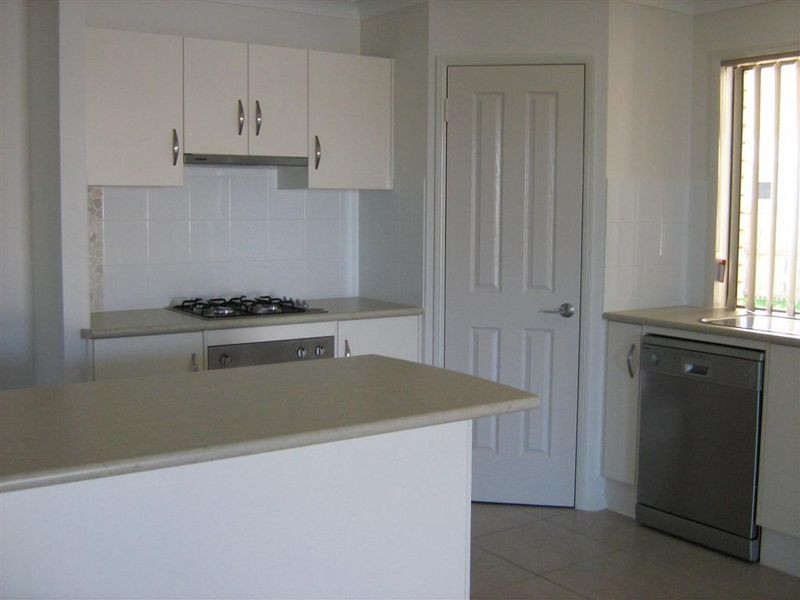 2/1 Cullen Close, Bowen QLD 4805
