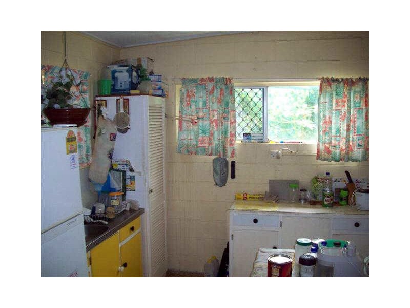36 Pitcain Avenue, Bowen QLD 4805