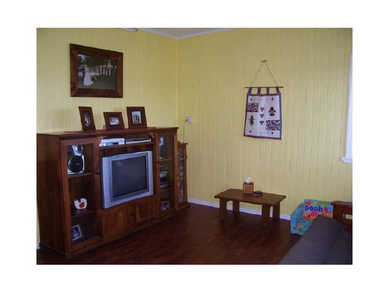 9 Darwen Street, Bowen QLD 4805