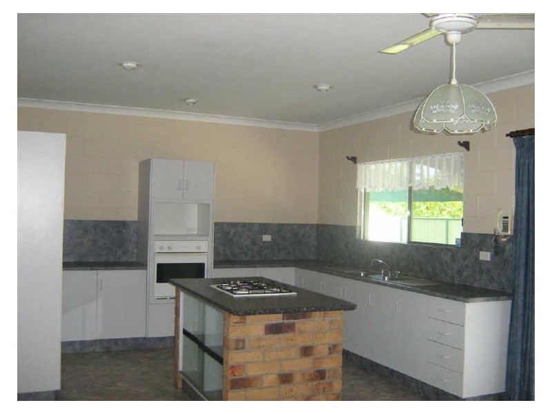 152A Richmond Road, Bowen QLD 4805