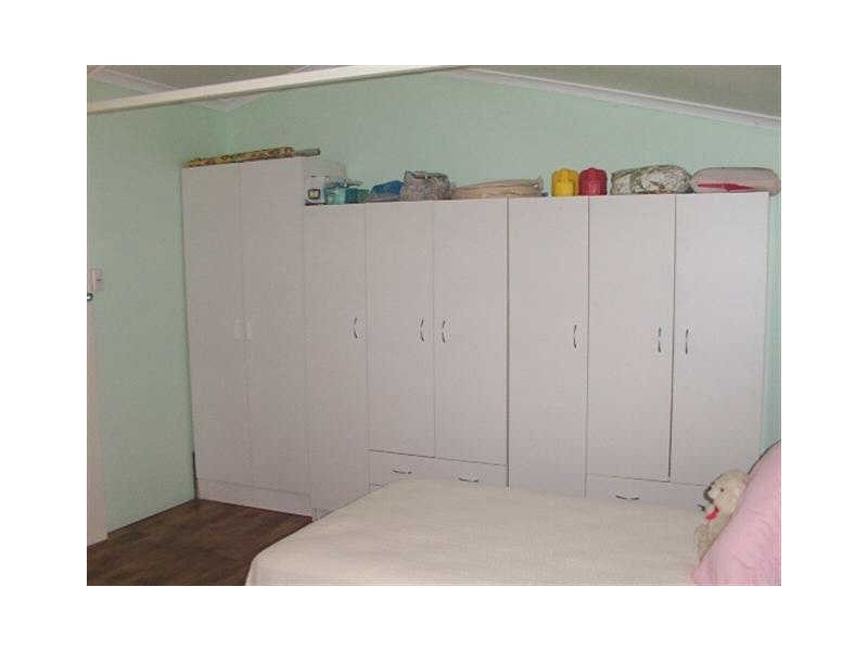 11 Ninth Avenue, Scottville QLD 4804