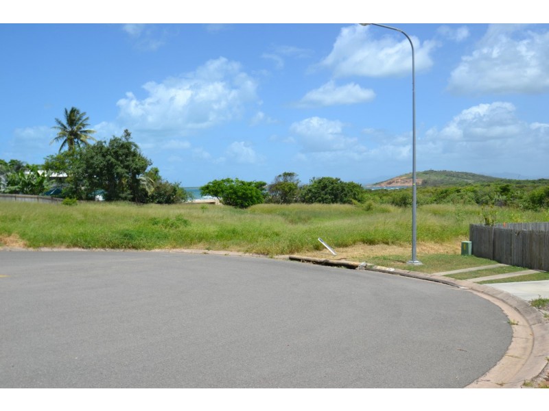 16 Avicennia Street, Bowen QLD 4805