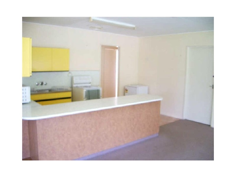 17 Devlin Street, Collinsville QLD 4804