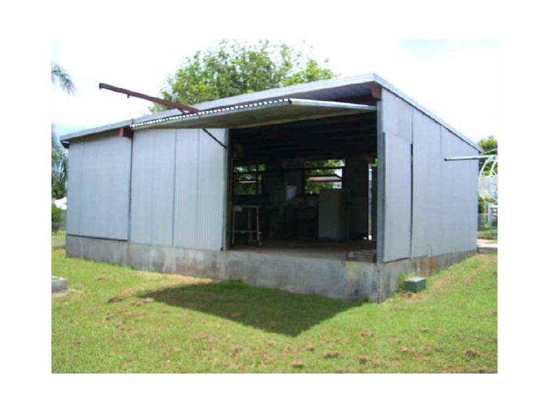 17 Devlin Street, Collinsville QLD 4804