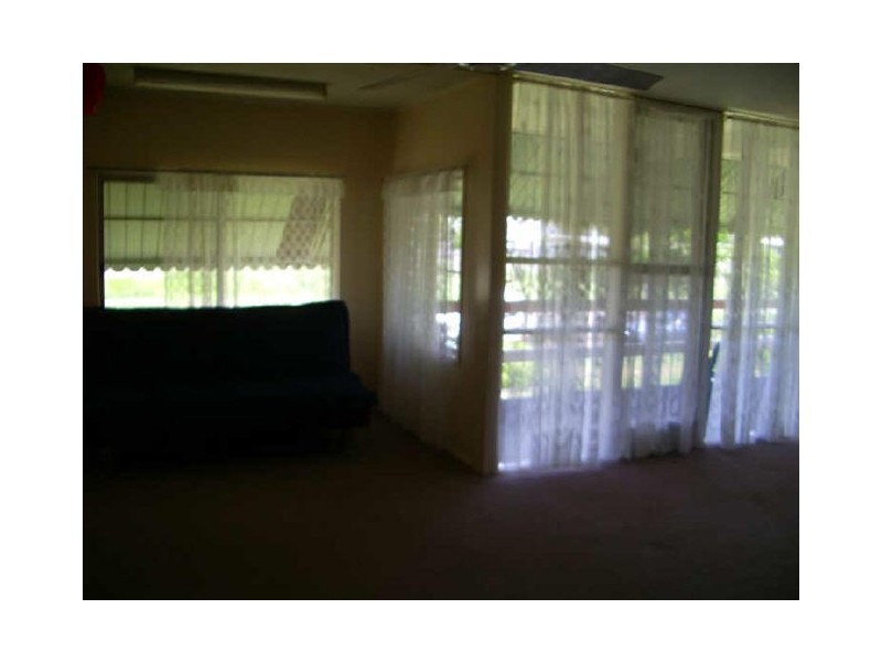 17 Devlin Street, Collinsville QLD 4804