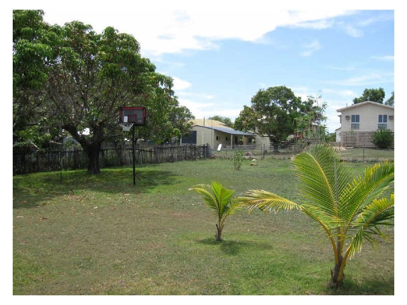 55 Livingstone Street, Bowen QLD 4805