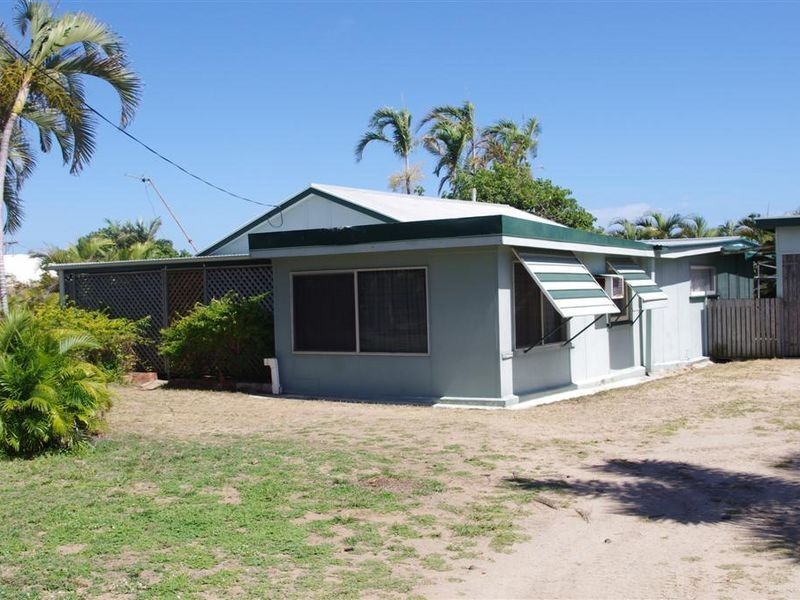 10 Rosshall Street, Bowen QLD 4805
