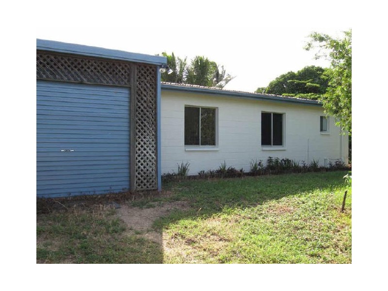 2 Baxter Avenue, BRISK BAY, Bowen QLD 4805