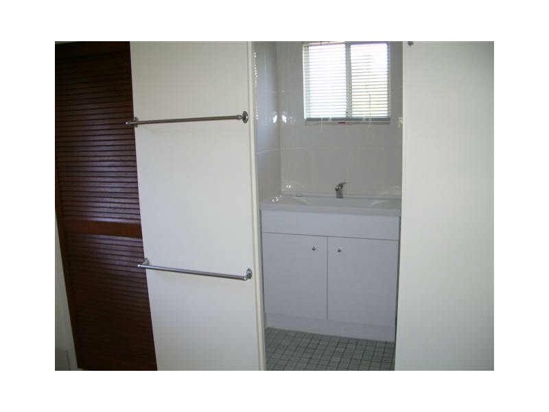 2 Baxter Avenue, BRISK BAY, Bowen QLD 4805