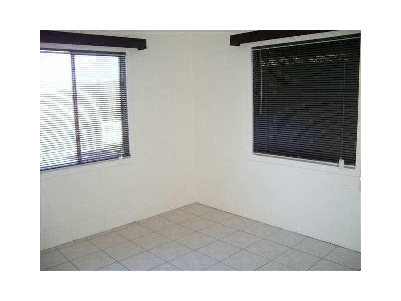 2 Baxter Avenue, BRISK BAY, Bowen QLD 4805