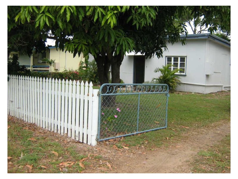 77a Horseshoe Bay Road, Bowen QLD 4805