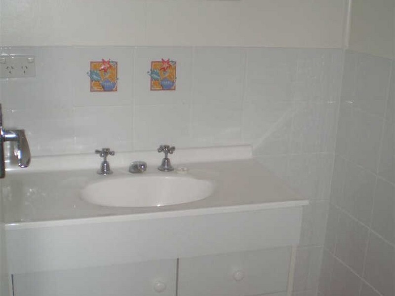 118 Powell Street, Bowen QLD 4805