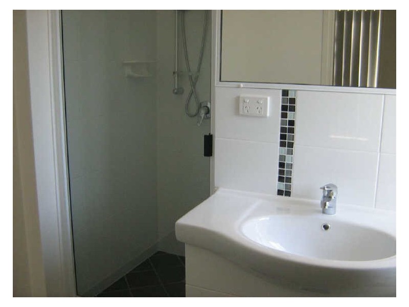 2/2 Cullen Close, Bowen QLD 4805