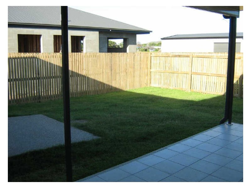 2/2 Cullen Close, Bowen QLD 4805