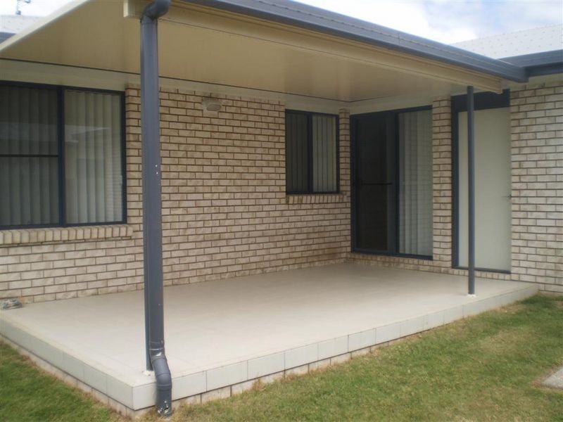 2/2 Cullen Close, Bowen QLD 4805