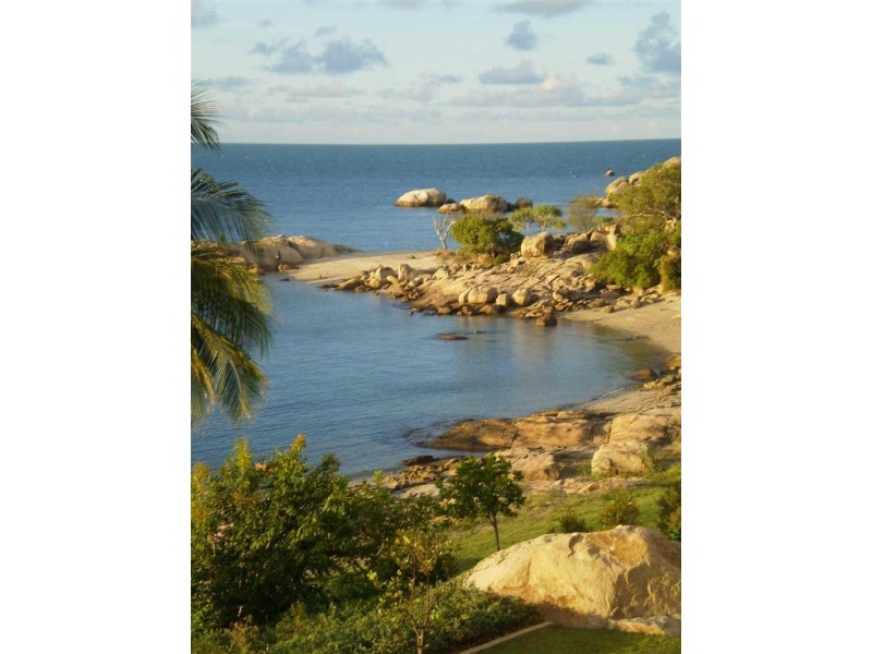 Apartment 12/2b Horseshoe Bay Road, Bowen QLD 4805