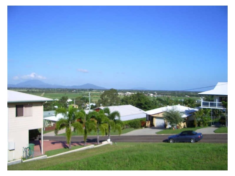13 Pilcher Place, Bowen QLD 4805