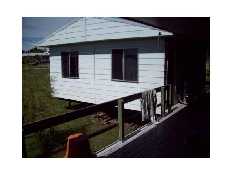 24 Pantall Street, Bowen QLD 4805