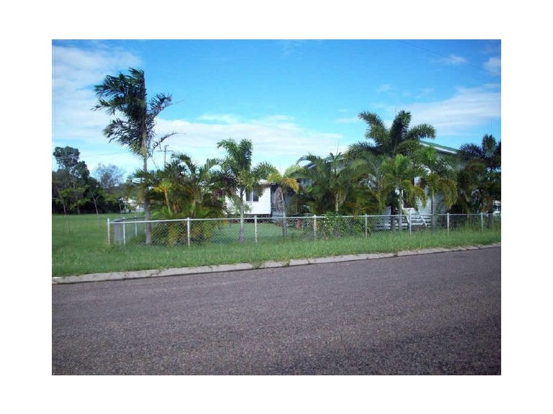 24 Pantall Street, Bowen QLD 4805
