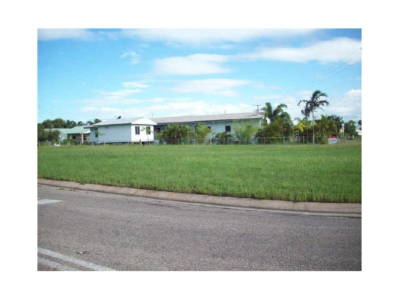 24 Pantall Street, Bowen QLD 4805