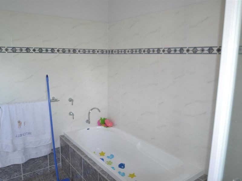 5 Poinciana Drive, Bowen QLD 4805