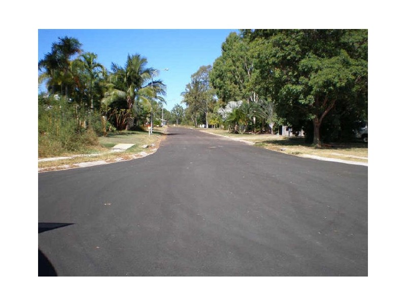 17 Oak Crescent, Bowen QLD 4805