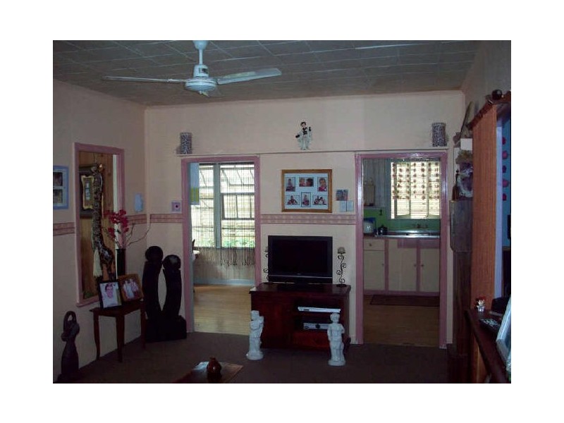 51 Reynolds Street, Bowen QLD 4805