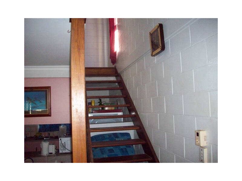 8/2A Powell Street, Bowen QLD 4805