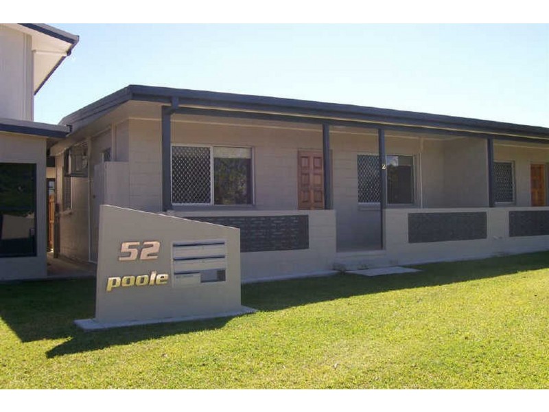 Unit 2/52 Poole Street, Bowen QLD 4805