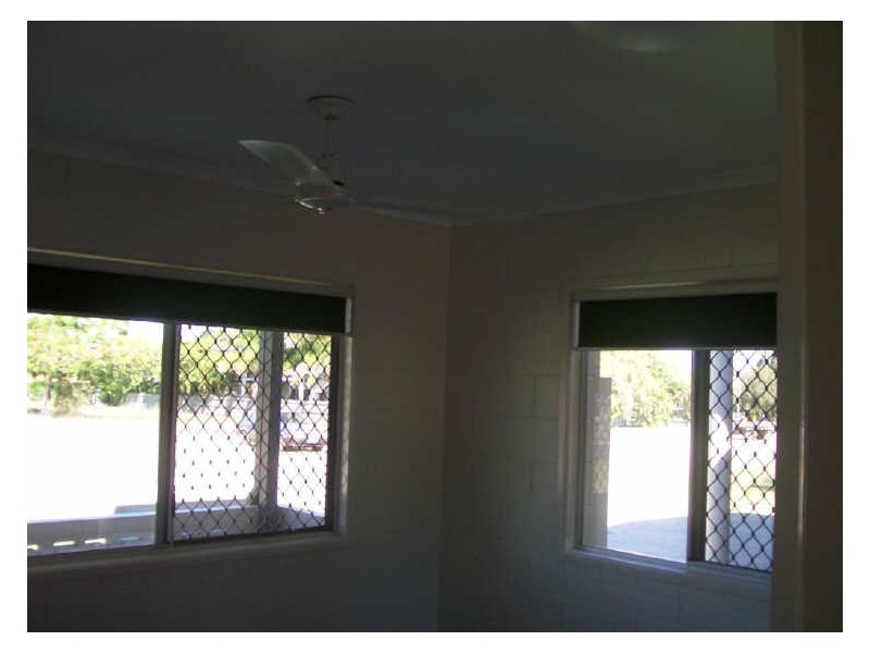 Unit 2/52 Poole Street, Bowen QLD 4805