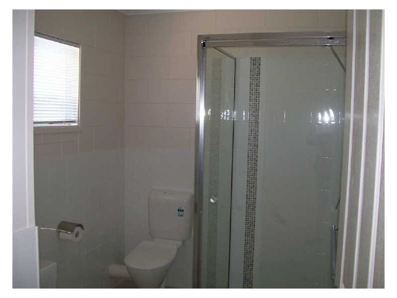 Unit 2/52 Poole Street, Bowen QLD 4805