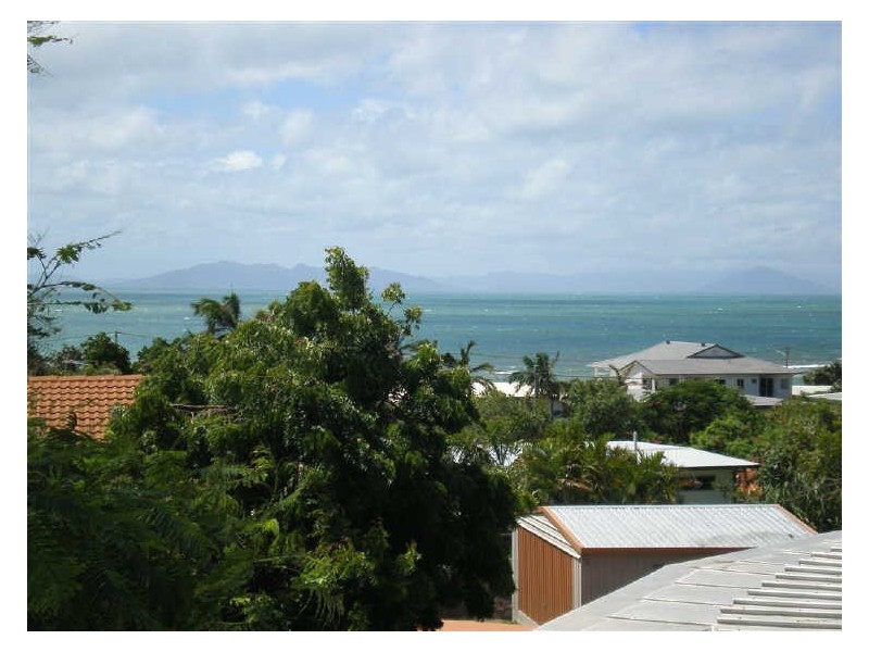 25 Rose Bay Road, Bowen QLD 4805