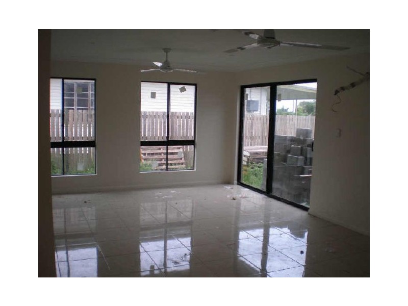 1/98 Williams Street, Bowen QLD 4805