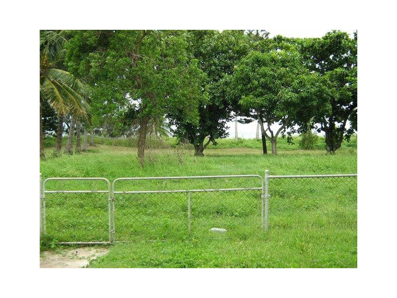 30 Horseshoe Bay Road, Bowen QLD 4805