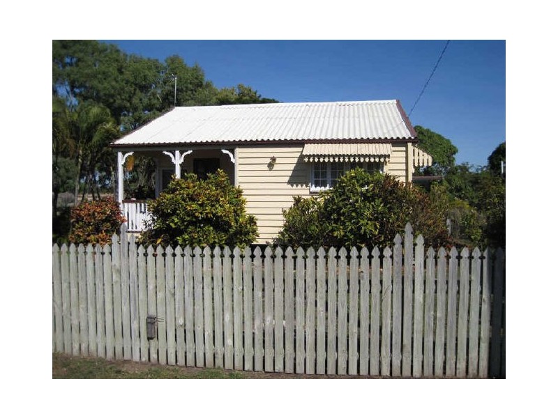 7 Gilbert Street, Bowen QLD 4805