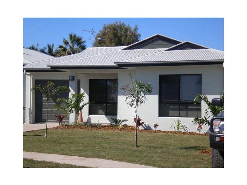 2/25 Don Street, Bowen QLD 4805