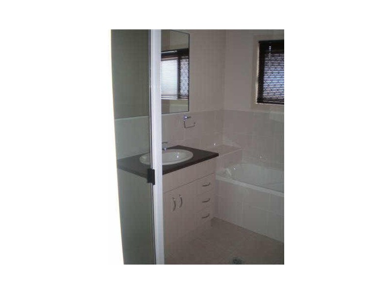 2/25 Don Street, Bowen QLD 4805