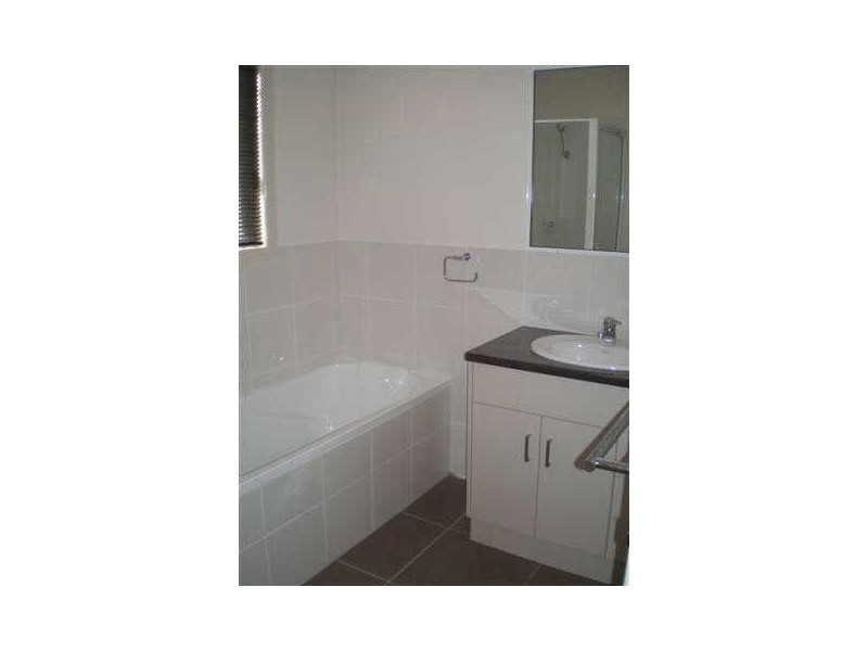 8/25 Don Street, Bowen QLD 4805