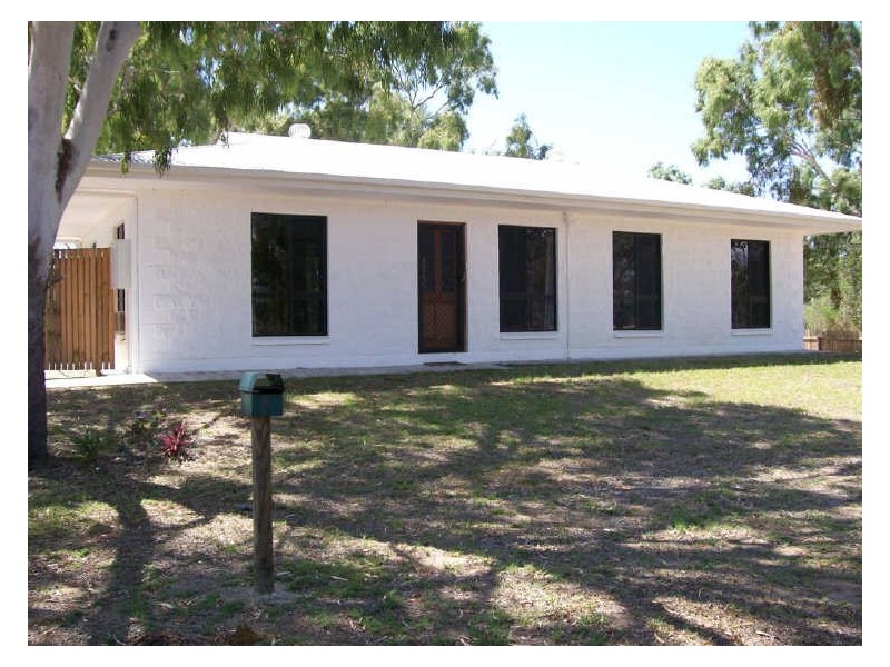 9 Crofton Street, Bowen QLD 4805