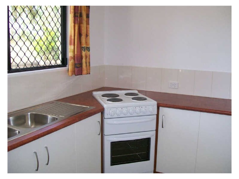 9 Crofton Street, Bowen QLD 4805