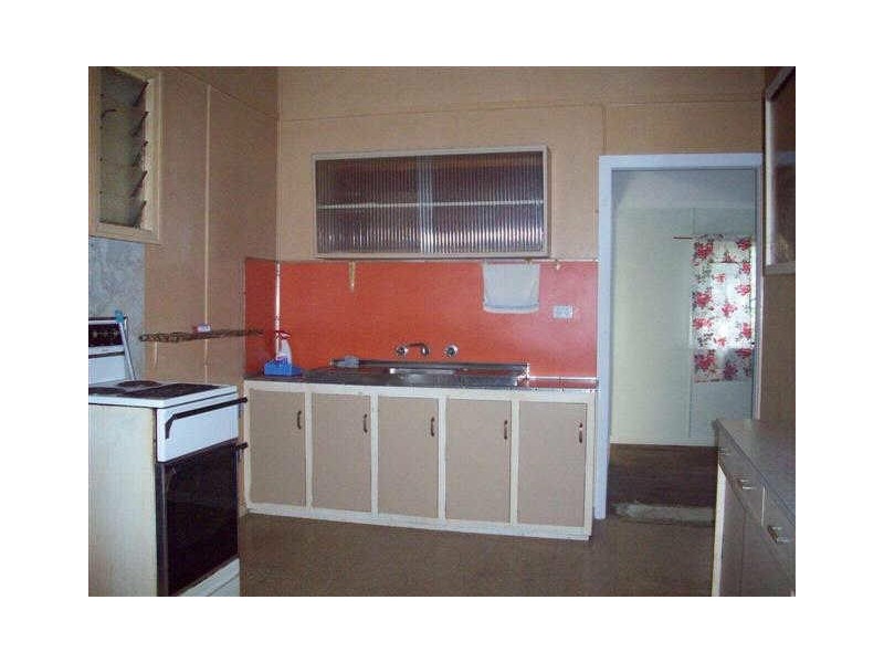 62 Livingstone Street, Bowen QLD 4805