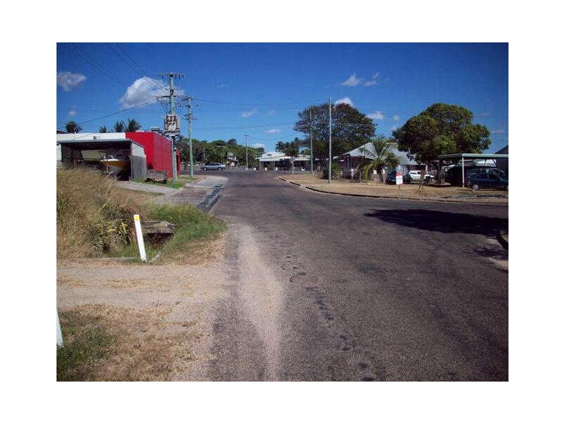 62 Livingstone Street, Bowen QLD 4805