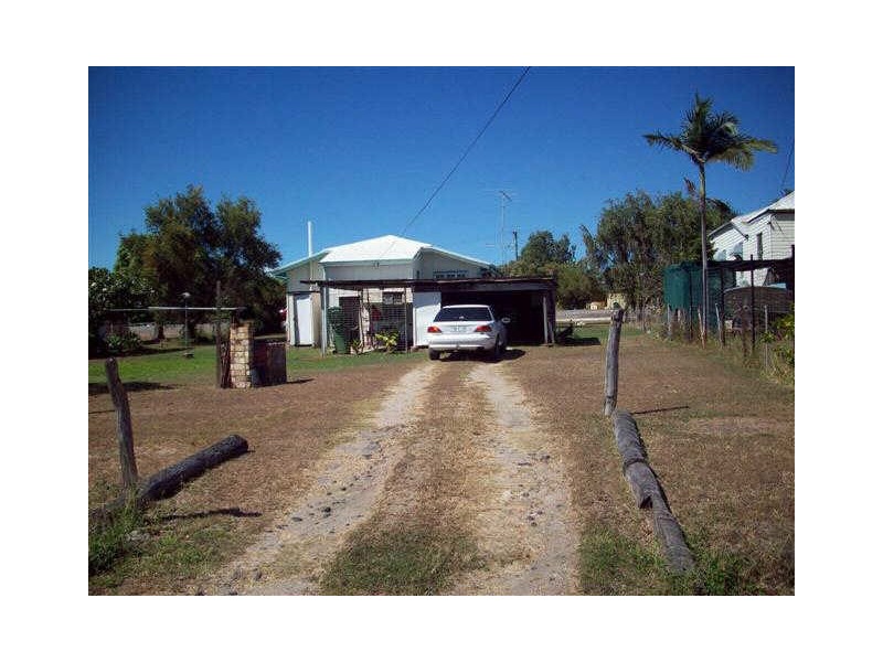 62 Livingstone Street, Bowen QLD 4805