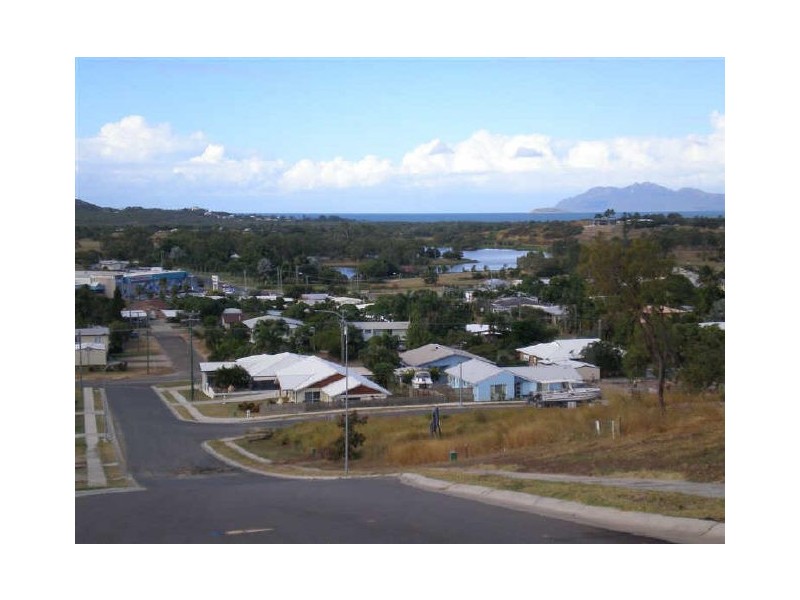 18 Tynwald Avenue, Bowen QLD 4805