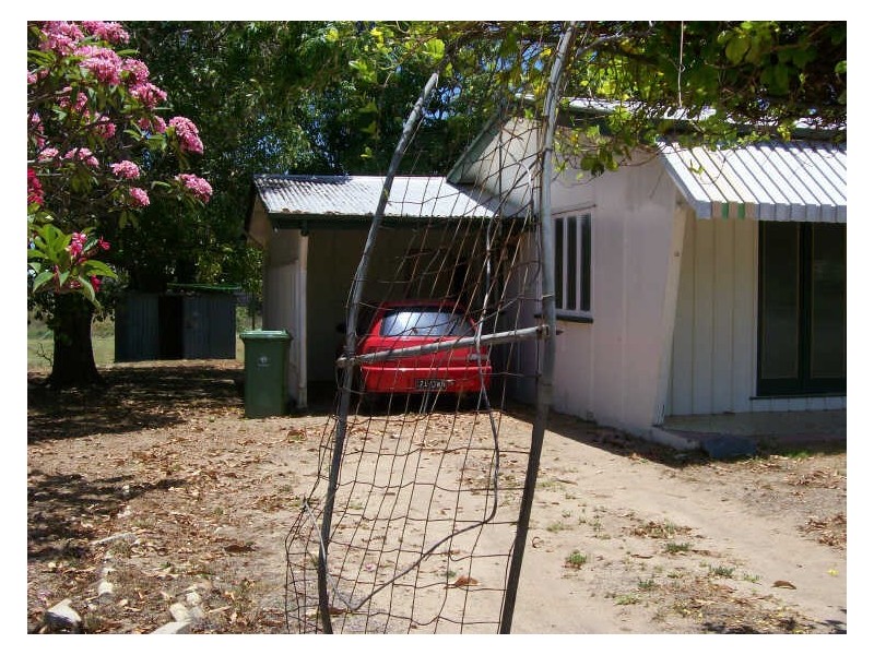12 Tollington Road, Bowen QLD 4805
