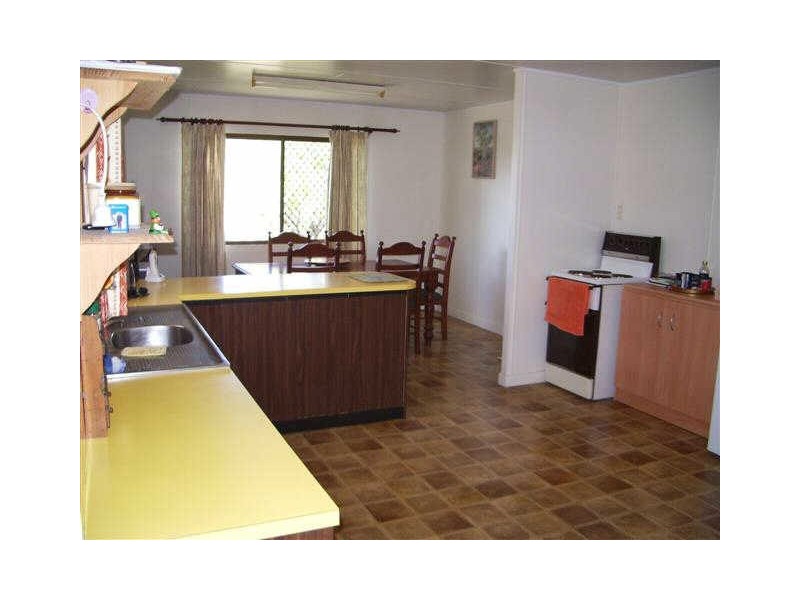 119 Gregory Street, Bowen QLD 4805