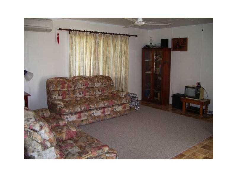 119 Gregory Street, Bowen QLD 4805